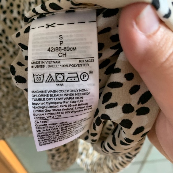 BANANA REPUBLIC LEOPARD T SHIRT 20” PTP - Picture 4 of 4